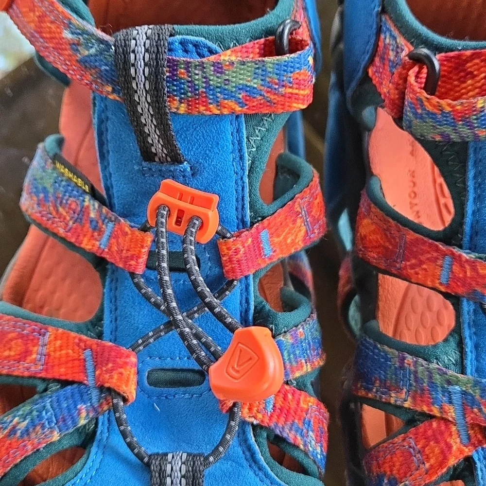 Keen Seacamp Hybrid Water Sandal Size 5